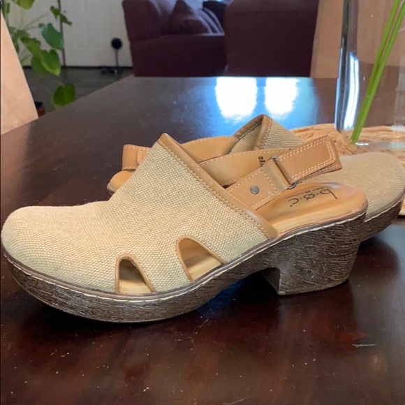 Clogs - Picture 5 of 6